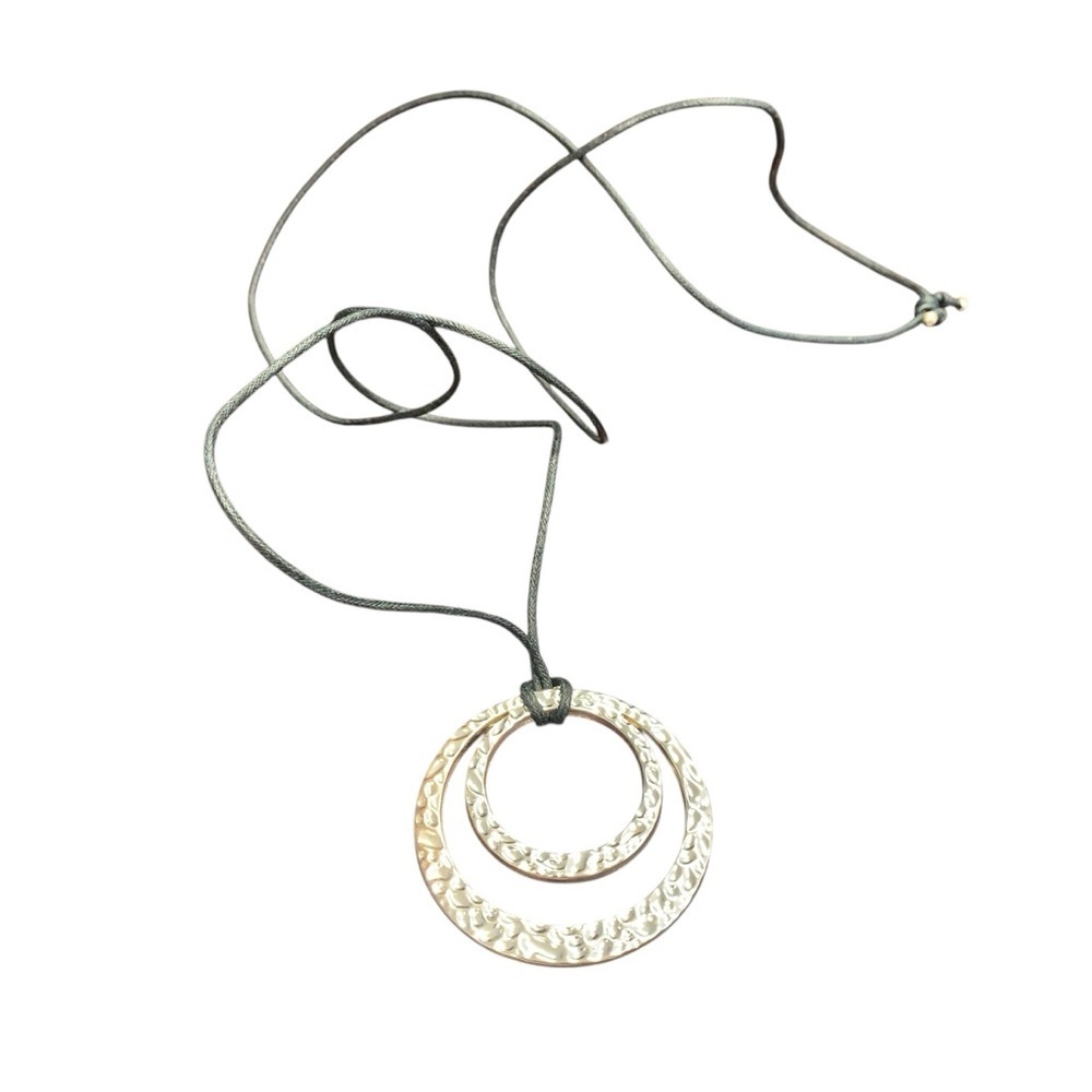 Avon adjustable cord necklace with silvertone disk pendant 22” long NIB